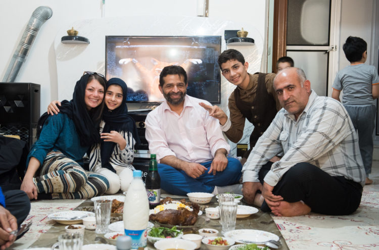 由伊朗的一个家庭招待