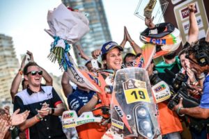 Laia Sanz Dakar Finish