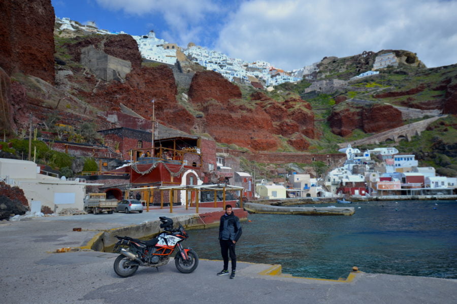骑摩托车在希腊