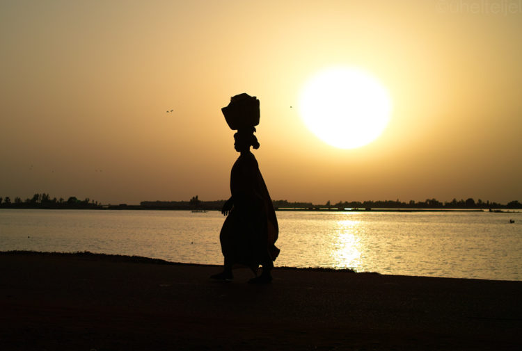 Woman (Mali). Sigma DP2