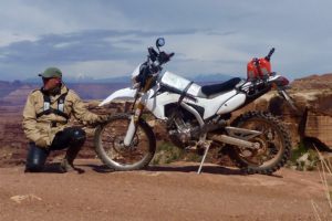 克里斯·斯科特的探险摩托车手新利18苹果册（新建第八版）