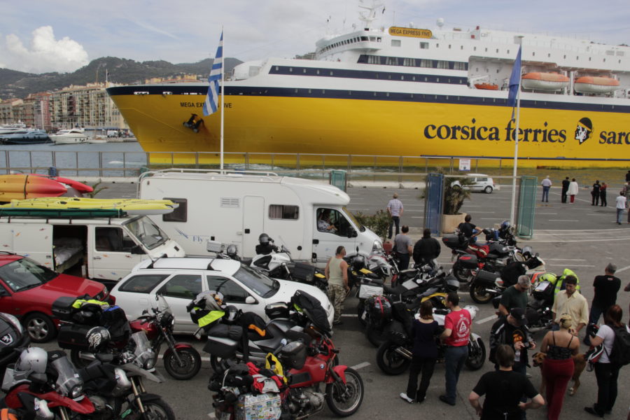 Queuing for a ferry is never fun, but wouldn't we love to do it now! (Photo Uwe Krauss)