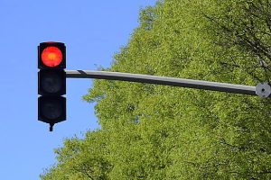Red lights may become less of a holdup with AI control. Photo: AutoEvolution